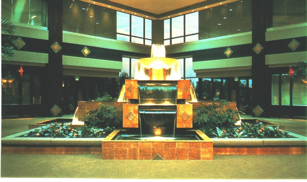 111 Congressional Blvd, Carmel, IN à louer - Hall d’entrée – Image 2 sur 6