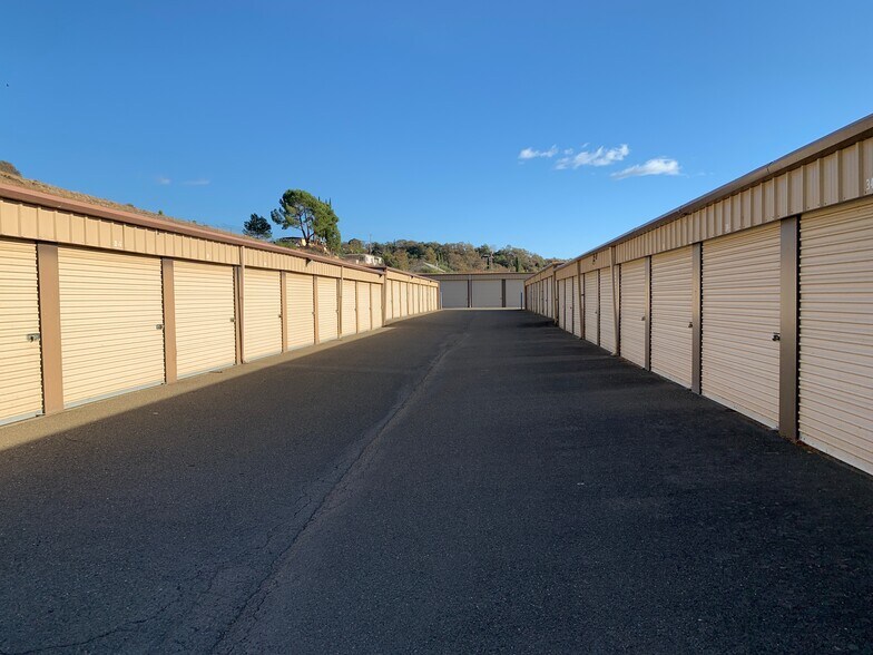 2544 E State Hwy 20, Nice, CA à vendre - Photo de l’immeuble – Image 2 sur 23