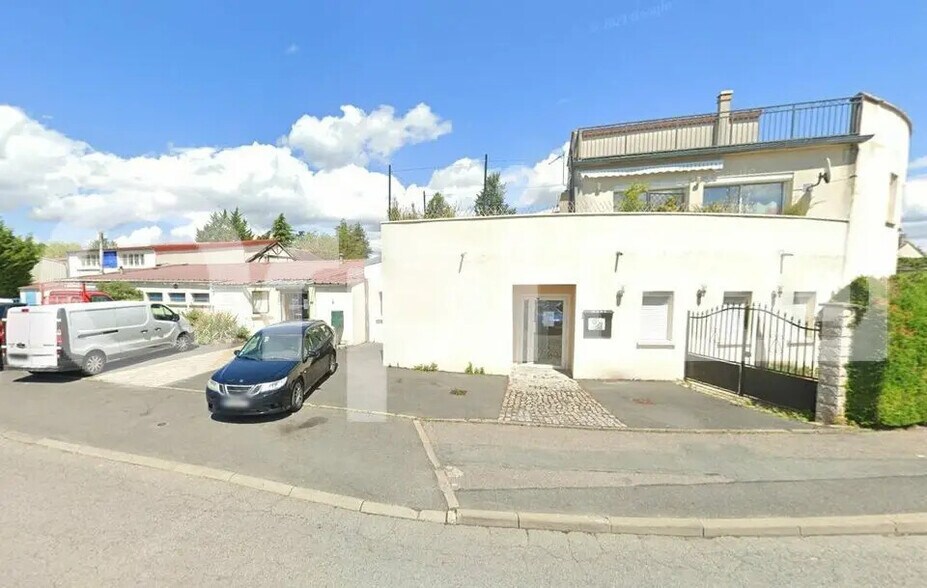 Local d'activités dans Saint-Michel-sur-Orge à vendre - Photo de l’immeuble – Image 1 sur 10