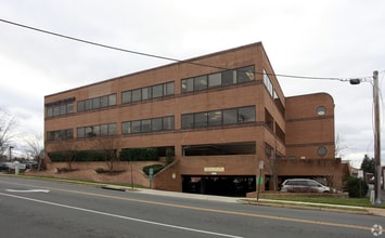 115 Park St SE, Vienna, VA à louer Photo intérieure– Image 1 sur 8