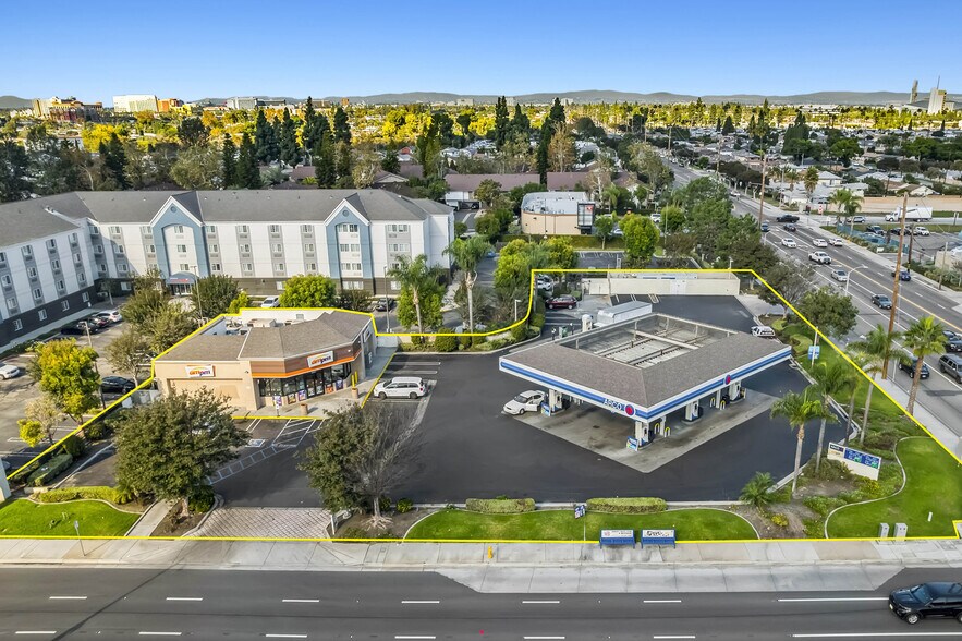 12931 Garden Grove Blvd, Garden Grove, CA à vendre - Photo de l’immeuble – Image 1 sur 7