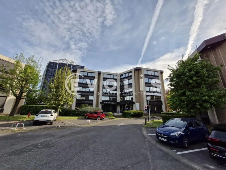 11 Rue Olof Palme, Créteil à louer - Photo de l’immeuble – Image 1 sur 24