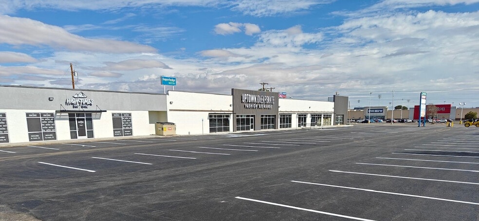 9477 Dyer St, El Paso, TX à louer - Photo de l’immeuble – Image 1 sur 7