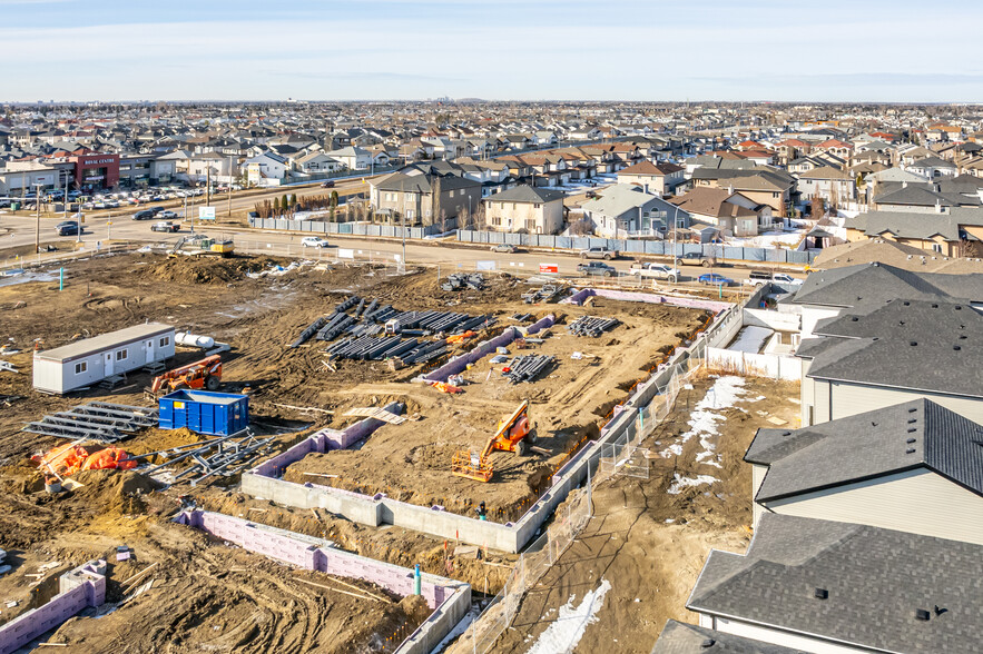 16703 71 St NW, Edmonton, AB à louer - Photo de la construction – Image 2 sur 2