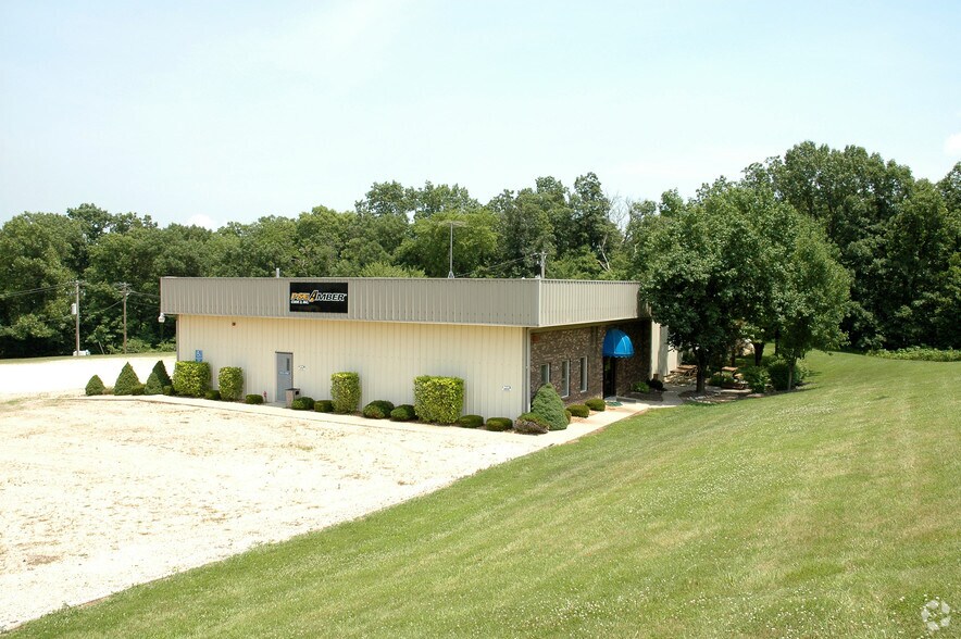 107 E Industrial Dr, New Haven, MO à vendre - Photo de l’immeuble – Image 2 sur 3