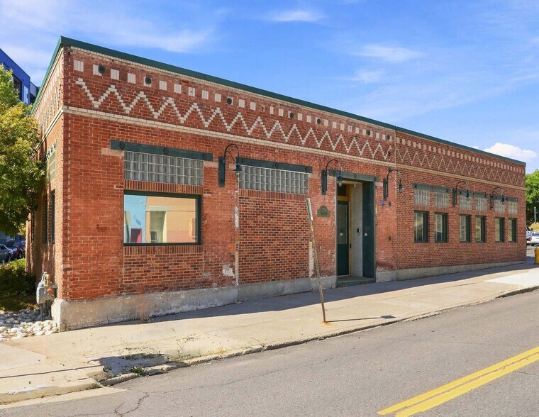 2706 W Colfax Ave, Denver, CO à vendre - Photo de l’immeuble – Image 2 sur 7