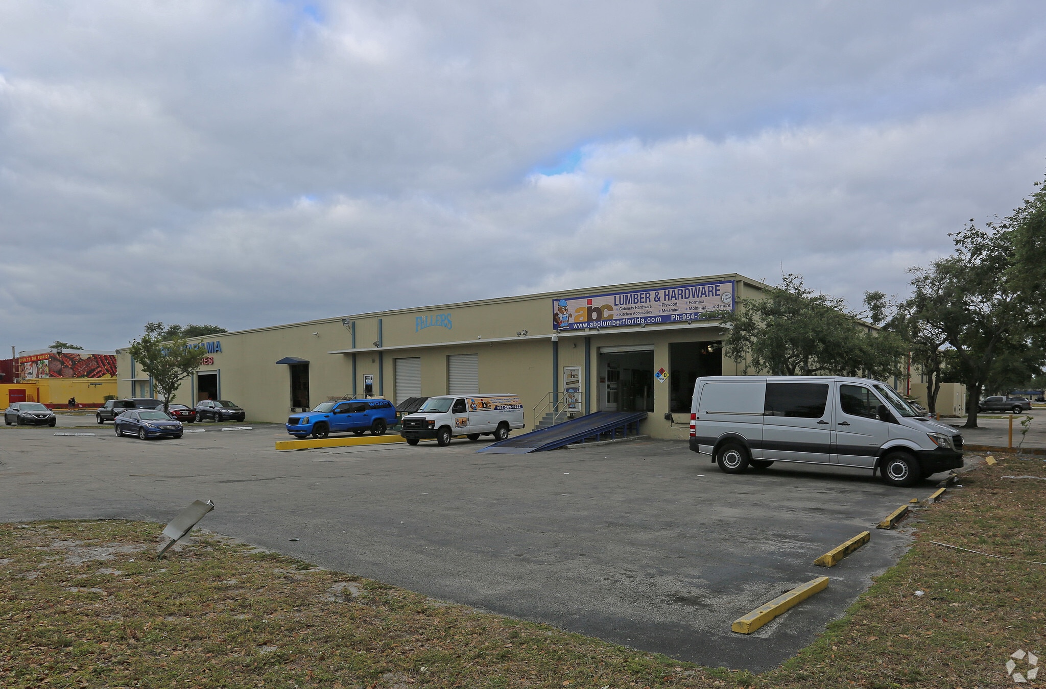 4000-4010 N 28th Ter, Hollywood, FL à louer Photo principale– Image 1 sur 11