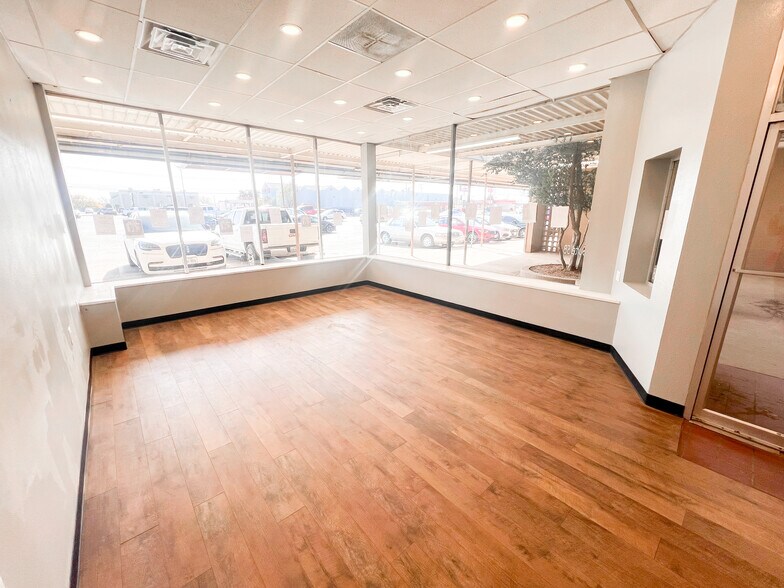 1000-1108 N Midkiff Rd, Midland, TX à louer - Photo de l’immeuble – Image 2 sur 13