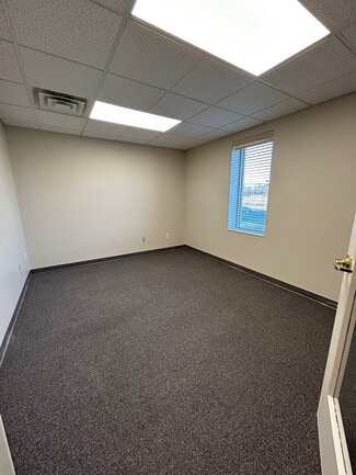 Plus de détails pour 1684 Medina Rd, Medina, OH - Local d'activités à louer