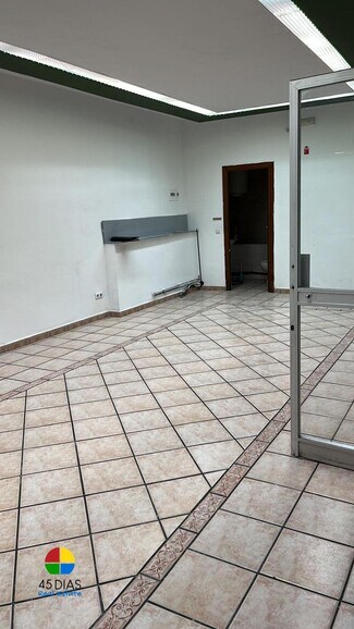 Plus de détails pour Local commercial à louer