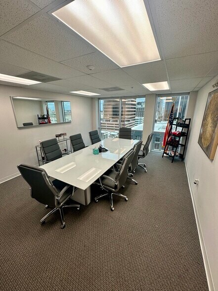 250 N Orange Ave, Orlando, FL à louer - Photo intérieure – Image 3 sur 42