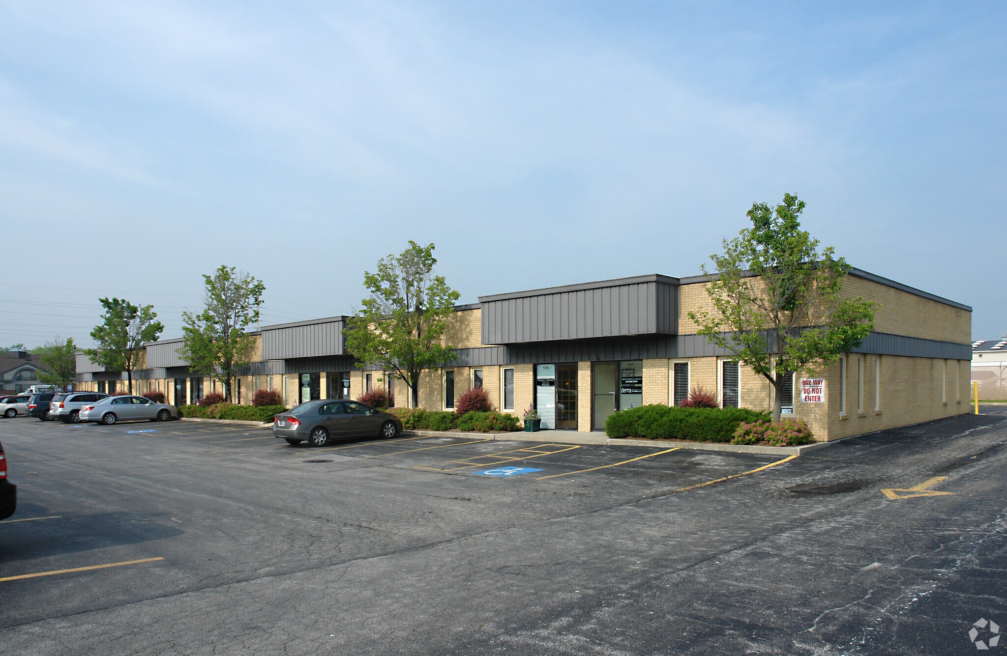9717-9731 Prairie Ave, Highland, IN à vendre Photo de l’immeuble– Image 1 sur 7