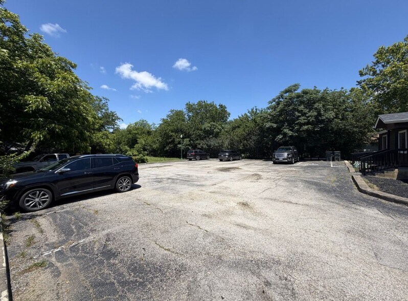 401 W University Ave, Georgetown, TX à louer - Photo de l’immeuble – Image 3 sur 7