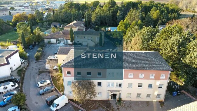 Plus de détails pour 2045 Route Des Milles, Éguilles - Bureau à vendre