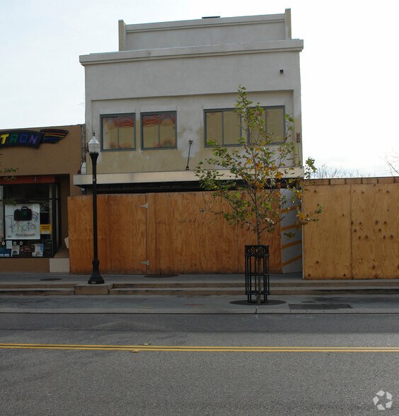 147 Castro St, Mountain View, CA à louer - Photo de l’immeuble – Image 3 sur 6