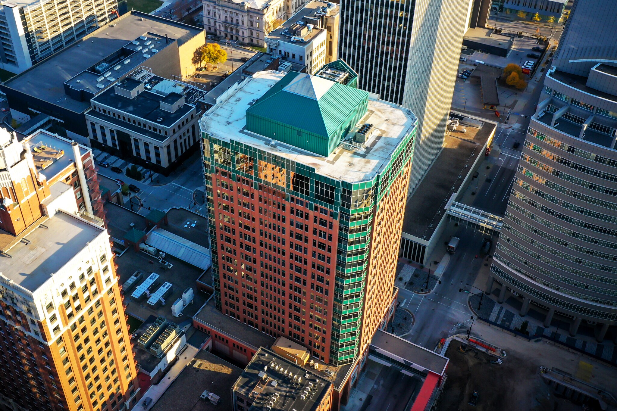 699 Walnut St, Des Moines, IA à louer Photo principale– Image 1 sur 8