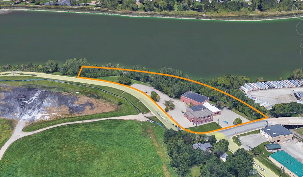 448 Prospect St, Combined Locks, WI à vendre - Aérien – Image 2 sur 16