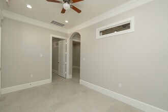 12410 Spring Cypress Rd, Tomball, TX à louer Photo intérieure– Image 2 sur 12