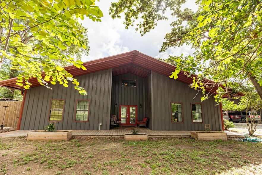7710 TX-36, Bellville, TX à vendre - Photo de l’immeuble – Image 2 sur 22