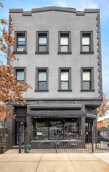 219 Central Ave, Brooklyn, NY à louer - Photo de l’immeuble – Image 3 sur 17