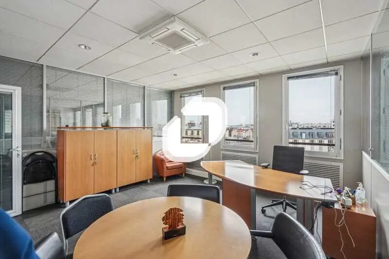 Bureau dans Montreuil à louer - Photo de l’immeuble – Image 2 sur 12