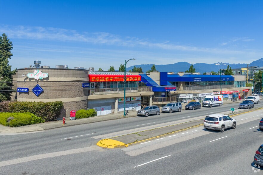 2800 E 1st Ave, Vancouver, BC à louer - Photo de l’immeuble – Image 2 sur 4