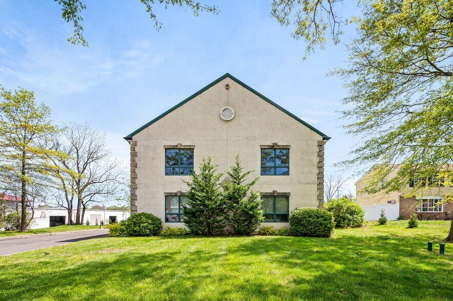2621 N Broad St, Colmar, PA à louer - Photo de l’immeuble – Image 2 sur 8