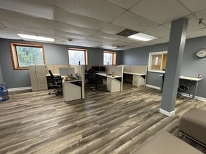 1010 N 4th St, Miamisburg, OH à vendre Photo intérieure– Image 2 sur 4