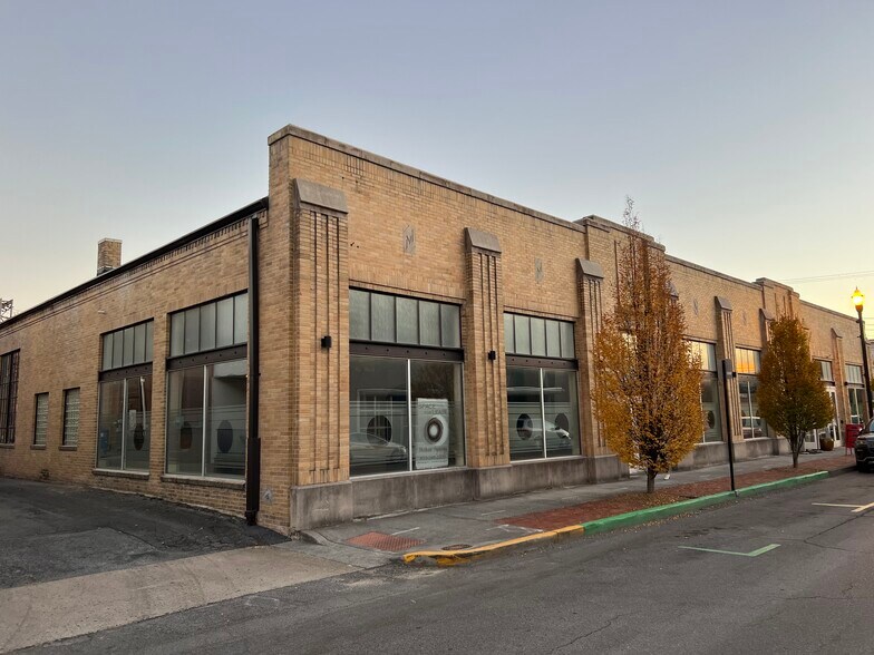223 Commerce St, Kingsport, TN à vendre - Photo de l’immeuble – Image 1 sur 4