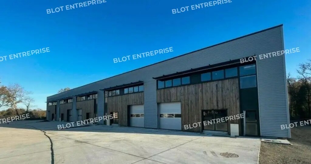 Local d'activités dans Treillières à vendre Photo de l’immeuble– Image 1 sur 6