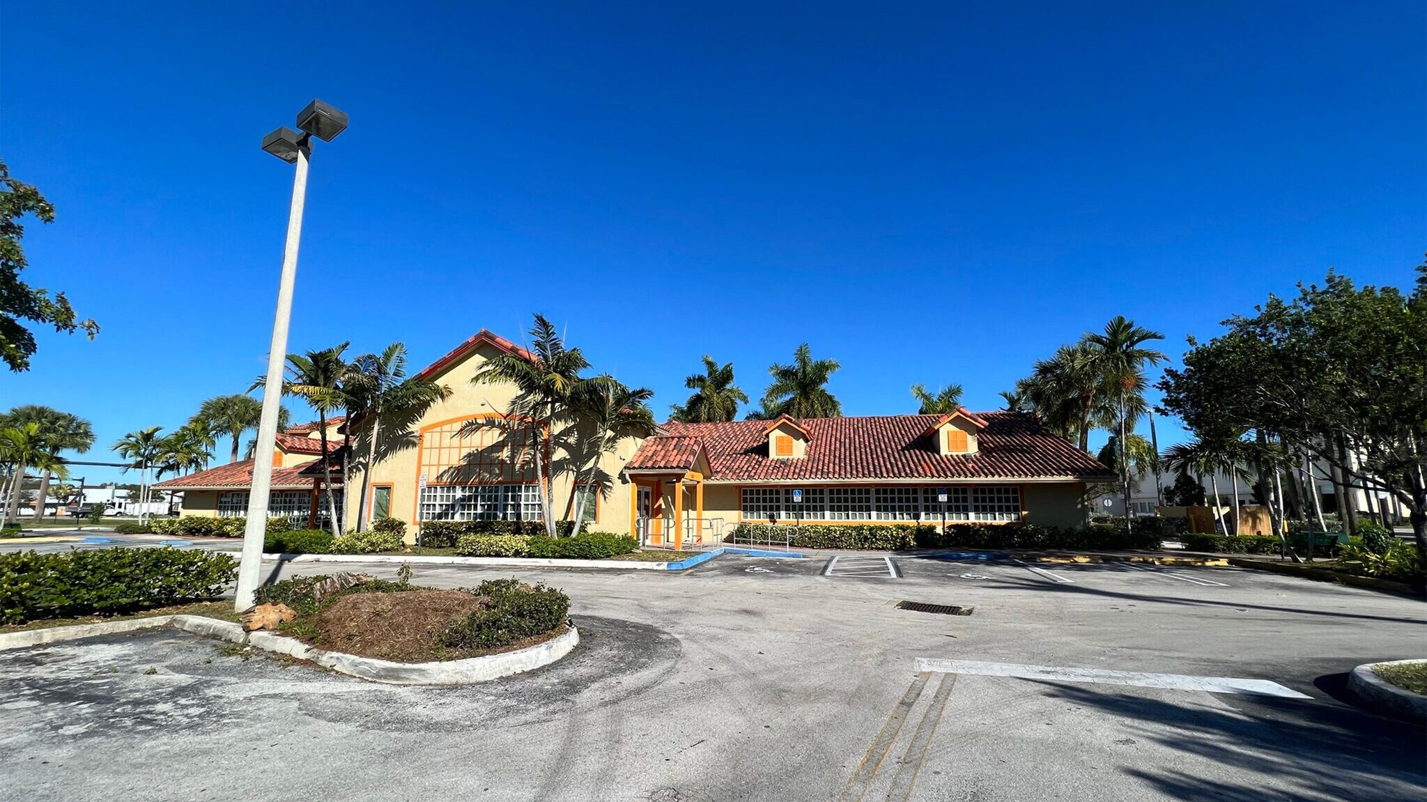 2201-2283 SW 2nd St, Pompano Beach, FL à louer Photo de l’immeuble– Image 1 sur 3