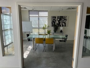 383-385 N 700 W, North Salt Lake, UT à louer Photo intérieure– Image 2 sur 5