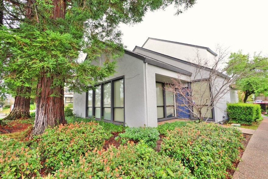 9272 Madison Ave, Orangevale, CA à vendre - Photo de l’immeuble – Image 2 sur 13