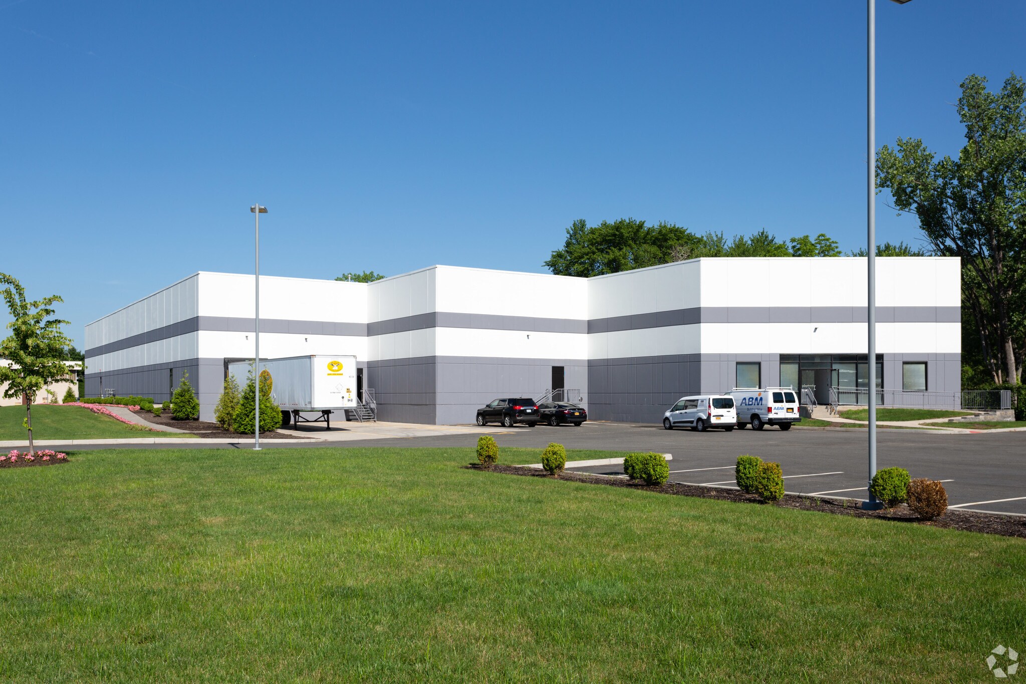 101 Executive Blvd, Elmsford, NY à louer Photo principale– Image 1 sur 6