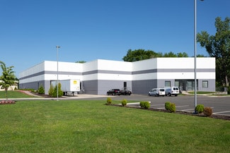 Plus de détails pour 101 Executive Blvd, Elmsford, NY - Industriel/Logistique à louer