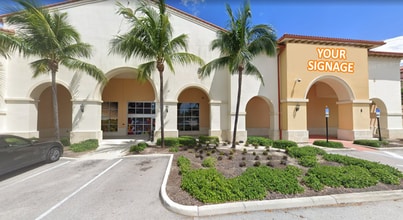 8012-8024 Mediterranean Dr, Estero, FL à louer Photo intérieure– Image 1 sur 3