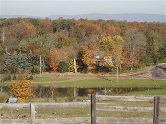 Plus de détails pour 173 Sarah Wells Trl, Campbell Hall, NY - Spécialisé à vendre