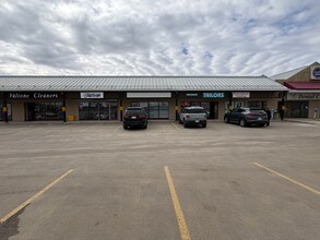 4211 106th St NW, Edmonton, AB à louer Photo de l’immeuble– Image 1 sur 6