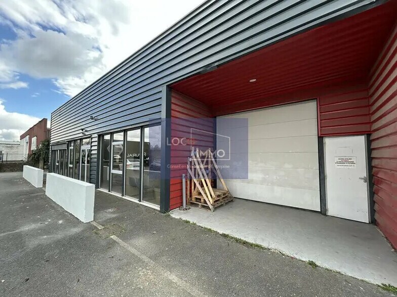 Industriel/Logistique dans Pessac à louer - Photo de l’immeuble – Image 2 sur 13