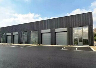 Plus de détails pour Local d'activités à louer