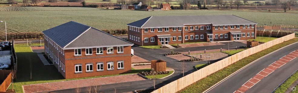 Wellesbourne Rd, Warwick à louer - Photo de l’immeuble – Image 1 sur 7