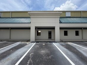 3125 Drane Field Rd, Lakeland, FL à louer Photo intérieure– Image 1 sur 22