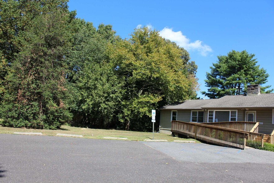 332 Stokes Rd, Medford, NJ à vendre - Photo de l’immeuble – Image 3 sur 28