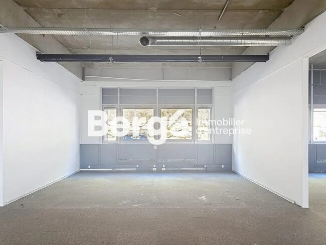 Plus de détails pour Industriel/Logistique à louer