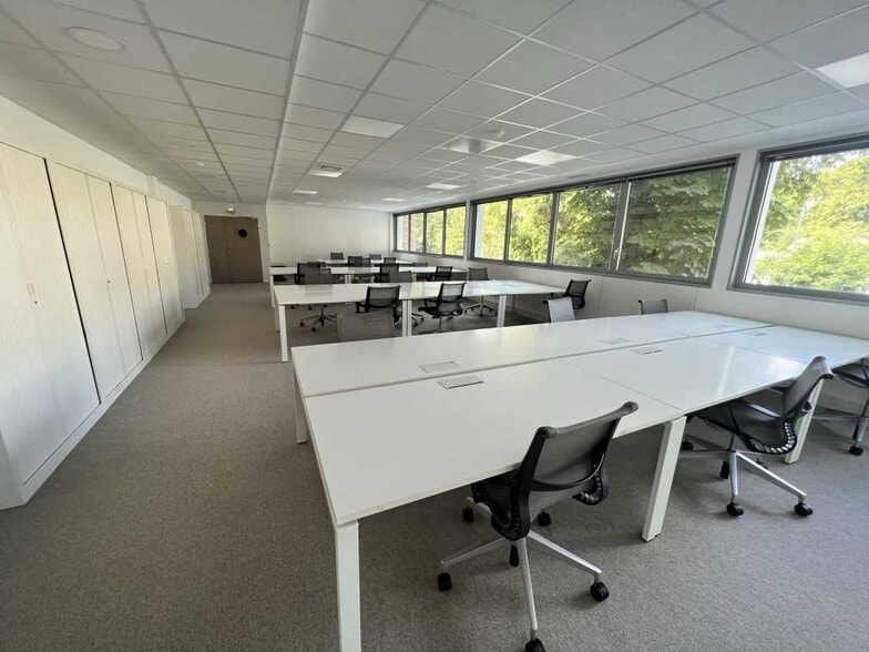 Bureau dans Noisy-le-Grand à louer - Photo intérieure – Image 3 sur 11