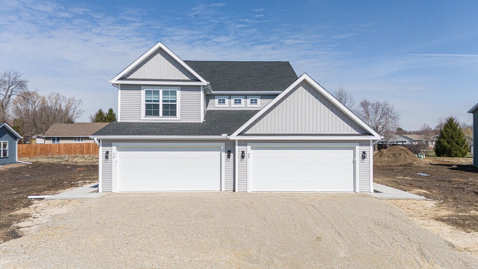 68 E Ash Ln, Milton, WI à vendre - Photo principale – Image 1 sur 12