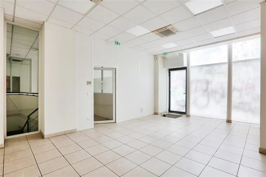 Bureau dans Paris à louer - Photo de l’immeuble – Image 2 sur 9