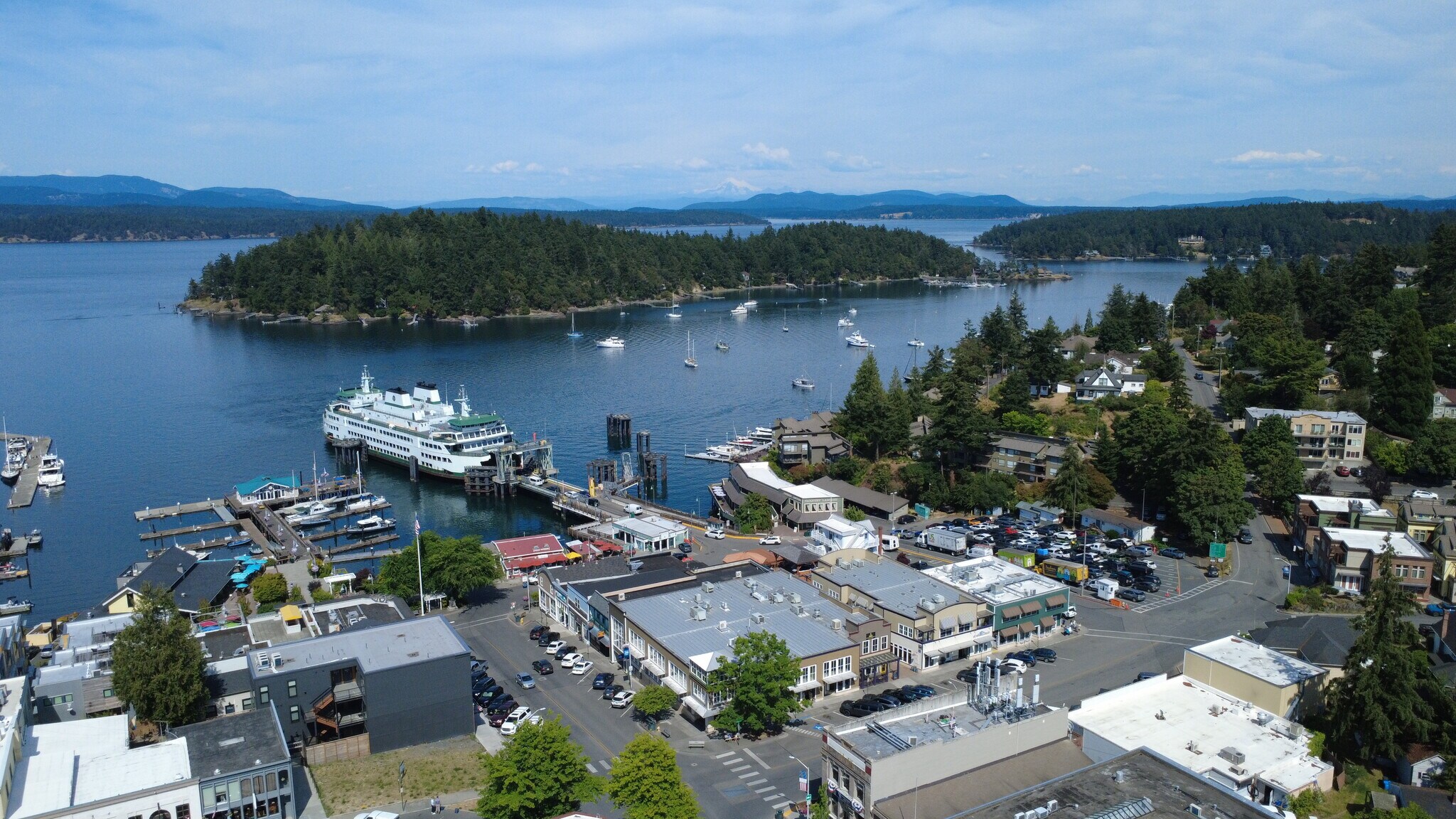 100-160 First S st, Friday Harbor, WA à vendre Photo de l’immeuble– Image 1 sur 2