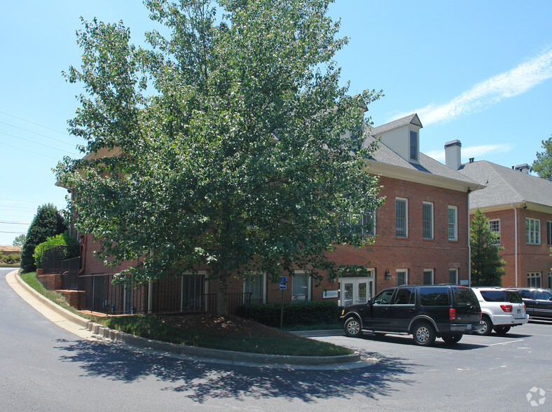 7390 McGinnis Ferry Rd, Suwanee, GA à vendre - Photo de l’immeuble – Image 3 sur 3