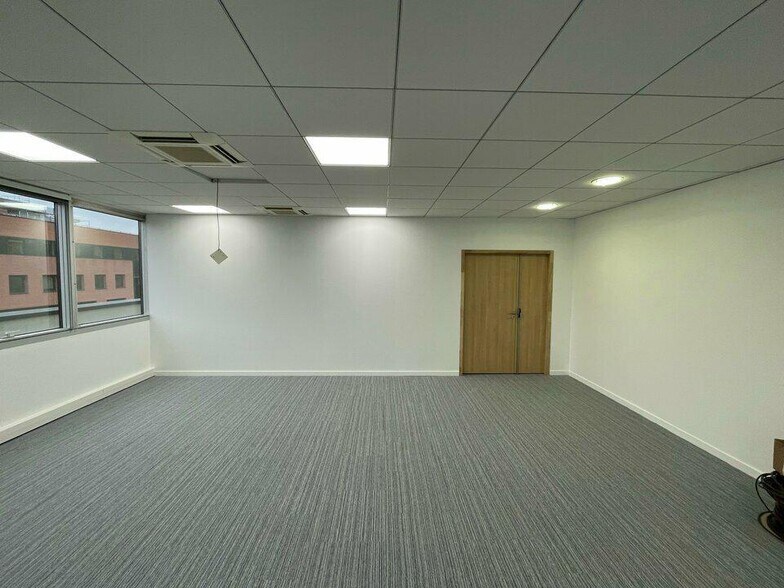 Bureau dans Meudon à louer - Photo de l’immeuble – Image 2 sur 7